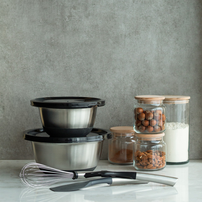 Set miešacích misiek s vekom 4 ks – Basic Kitchen