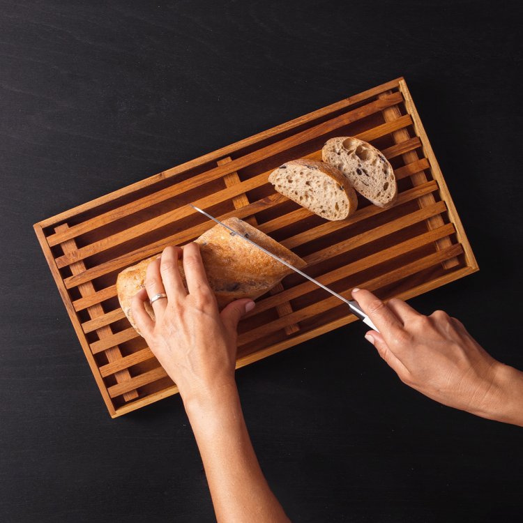 Doska na krájanie chleba Teak 43 x 22,8 x 3,5 cm - GAYA Wooden